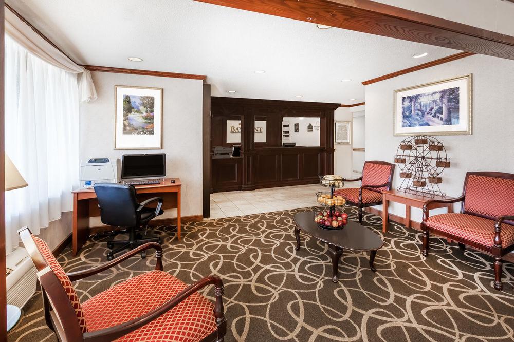 Baymont By Wyndham Grand Rapids Airport Hotel Cascade Eksteriør billede