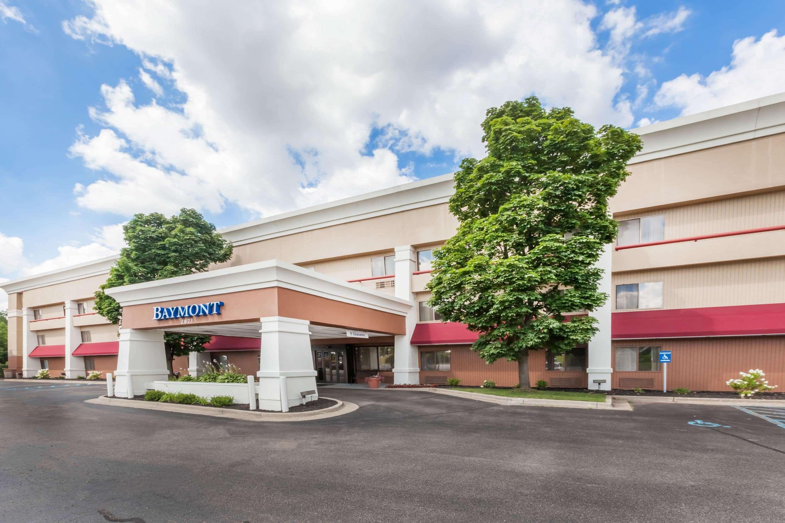 Baymont By Wyndham Grand Rapids Airport Hotel Cascade Eksteriør billede